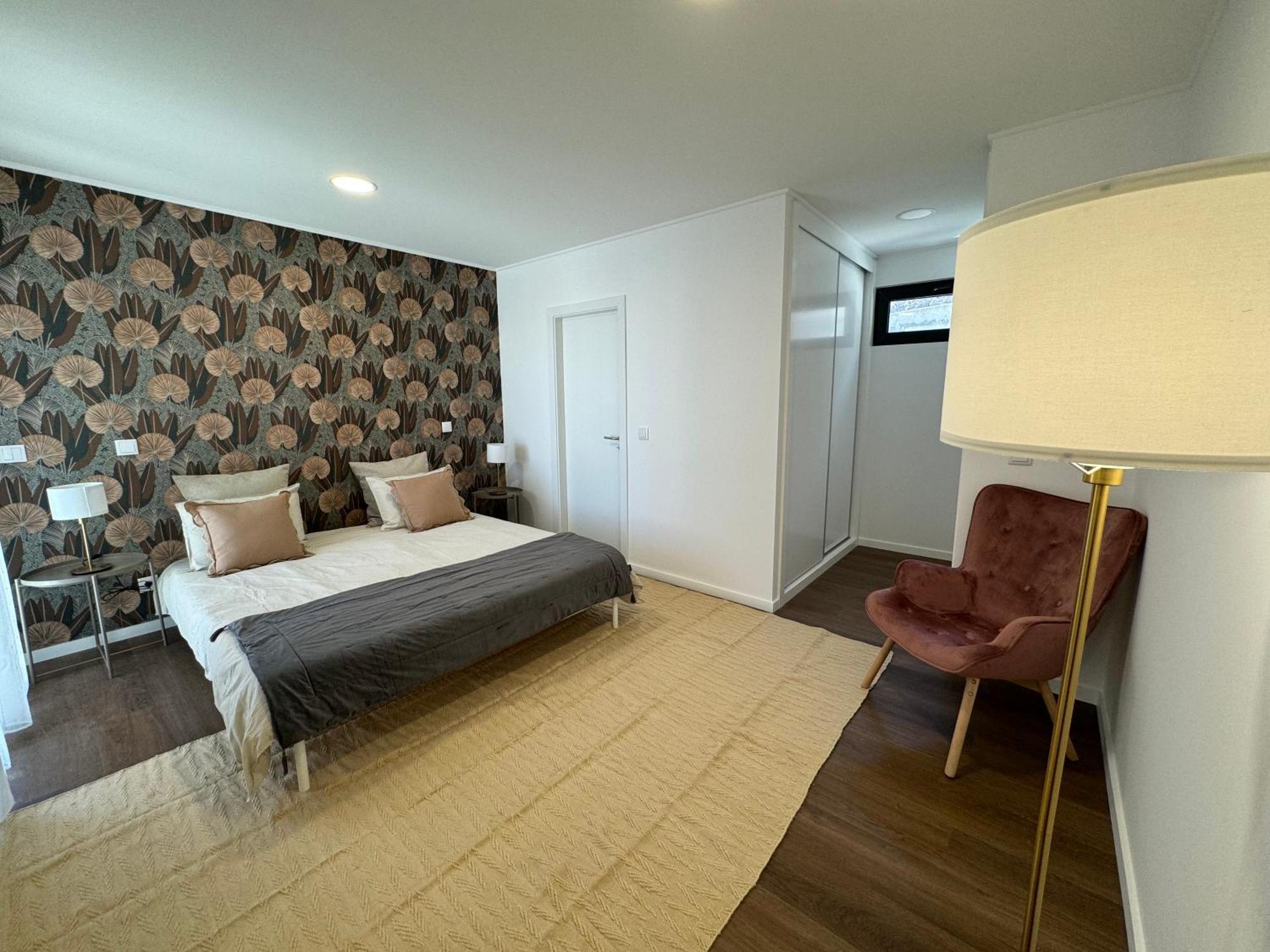 Apartment In Virtudes I *