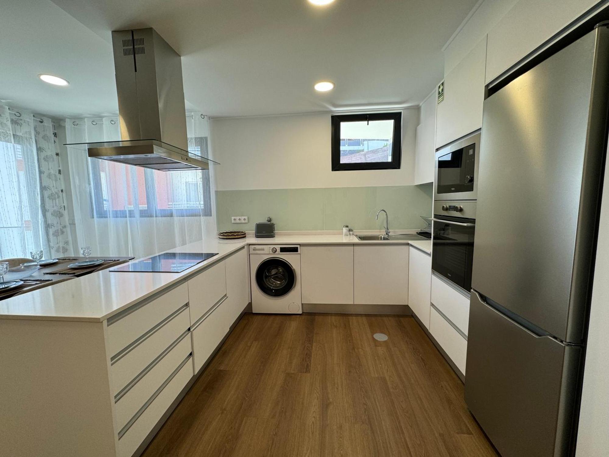 Apartment In Virtudes I *